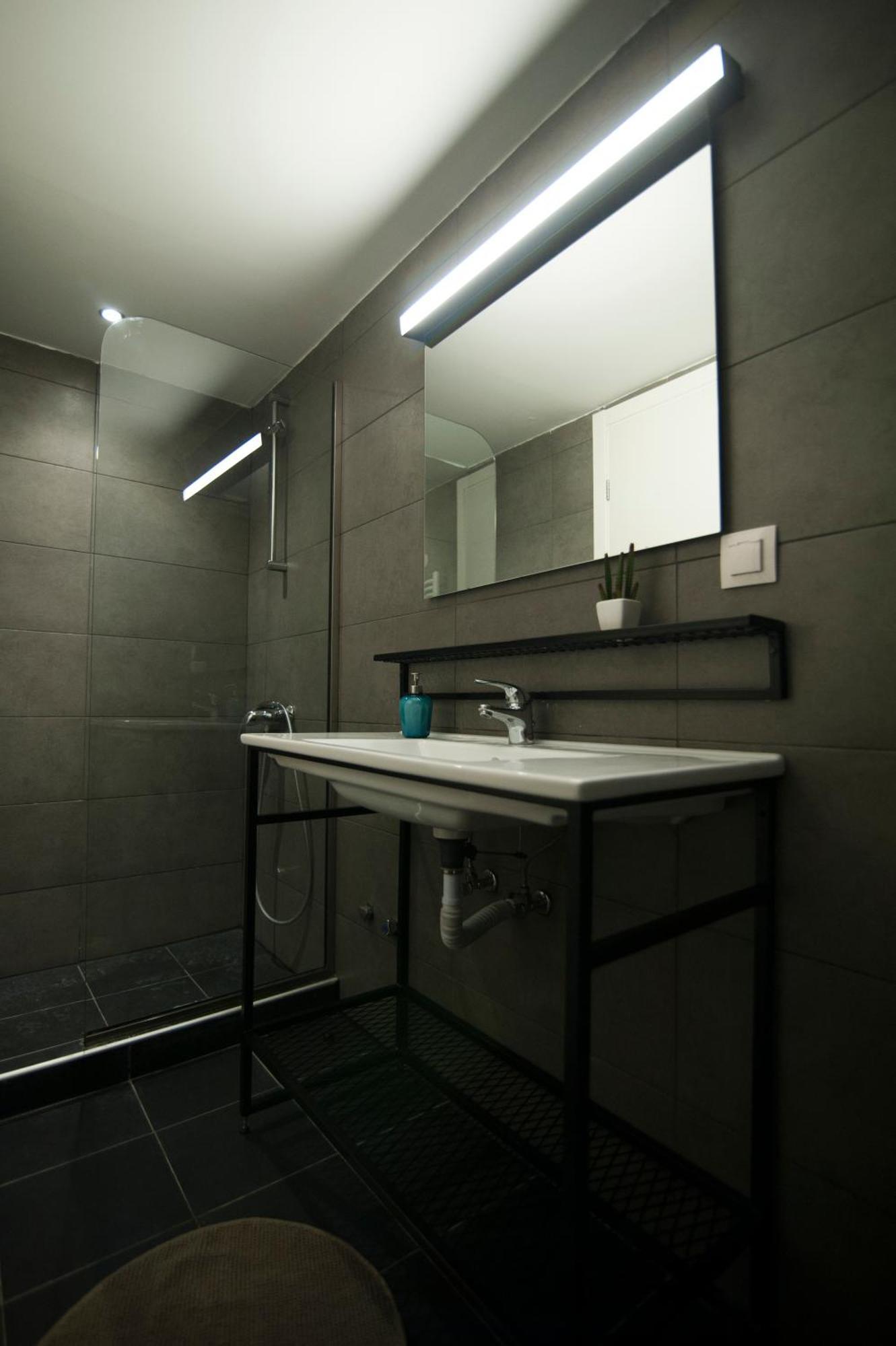 Mazi Rooms Venizelou Tesalónica Habitación foto