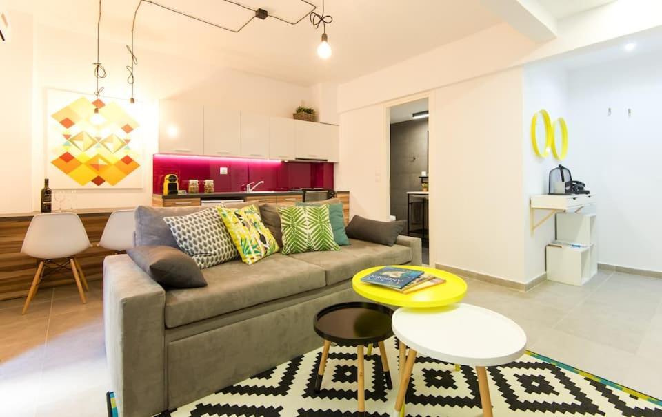 Mazi Rooms Venizelou Tesalónica Habitación foto
